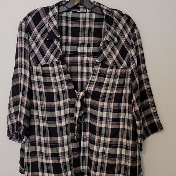 Some days lovin plaid blouse size large - Picture 1 of 9